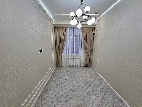 Satılır 2 otaqlı mənzil 77 m²