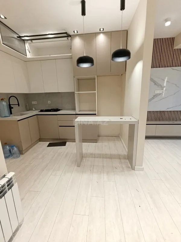 Satılır 2 otaqlı mənzil 66 m²