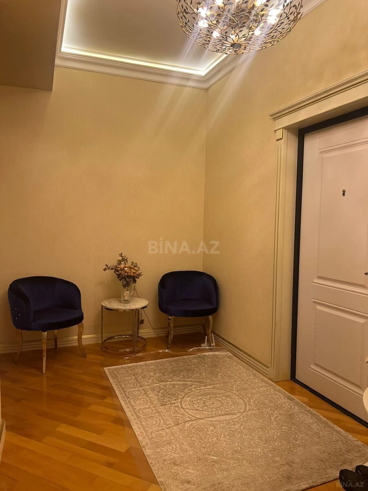 Kirayə verilir 3 otaqlı mənzil 100 m²