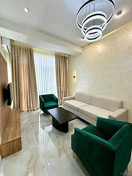 Kirayə verilir 2 otaqlı mənzil 83 m²