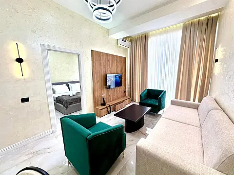 Kirayə verilir 2 otaqlı mənzil 83 m²