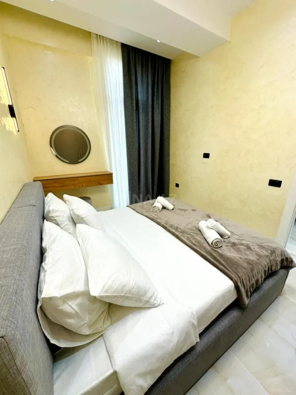 Kirayə verilir 2 otaqlı mənzil 83 m²