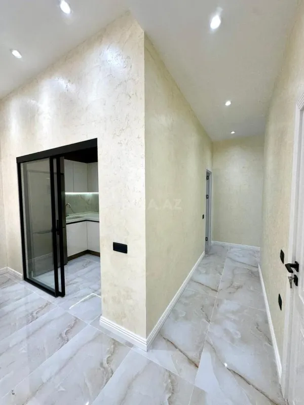Kirayə verilir 2 otaqlı mənzil 83 m²