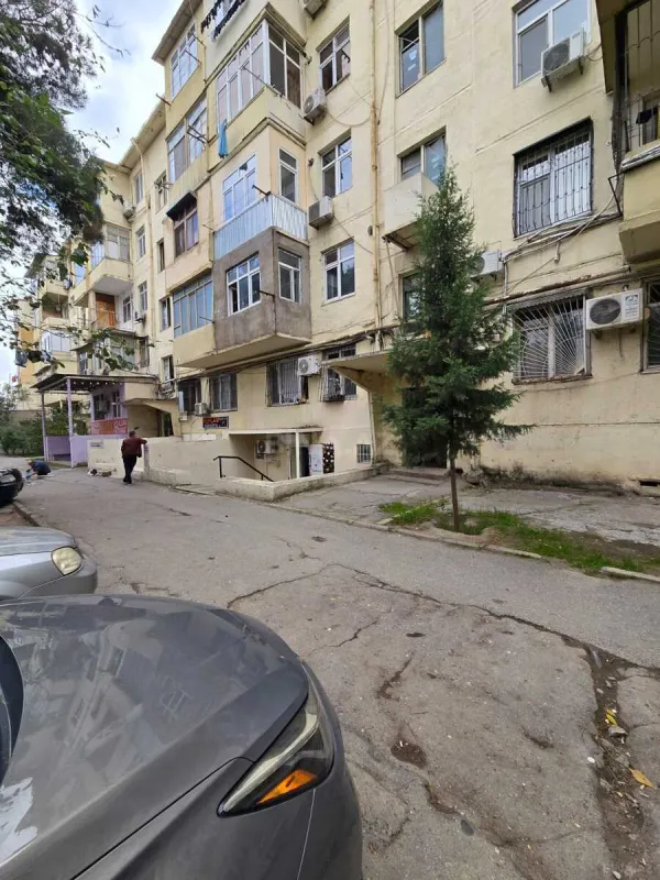 Satılır 2 otaqlı mənzil 60 m²