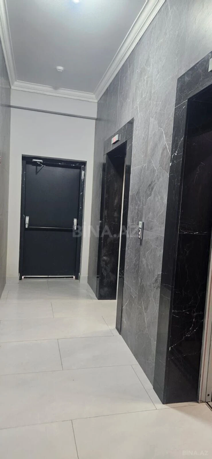 Satılır 2 otaqlı mənzil 103 m²
