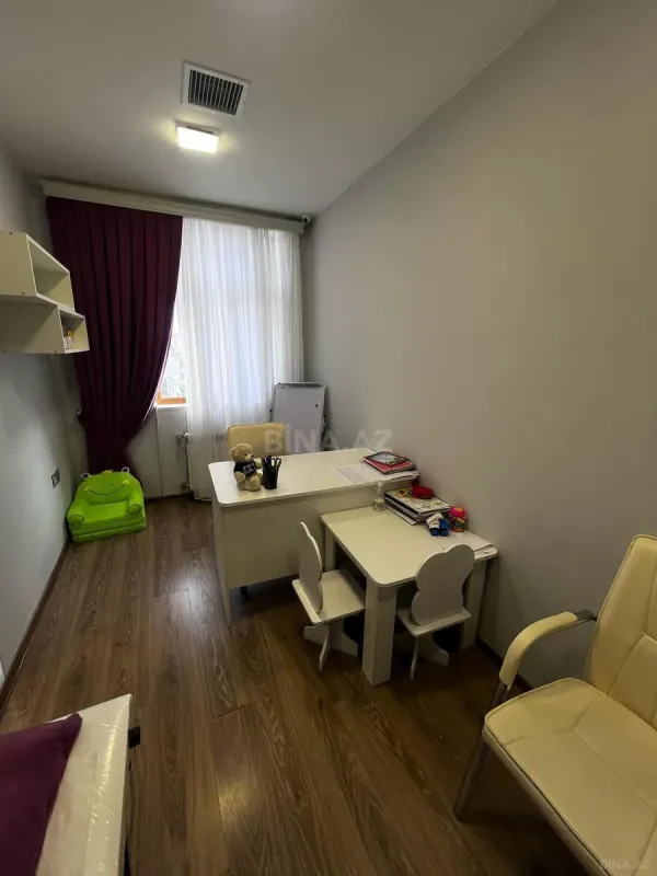 Kirayə verilir obyekt 1100 m²
