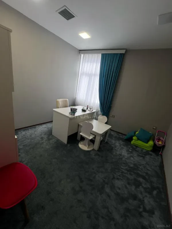 Kirayə verilir obyekt 1100 m²