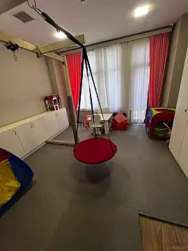 Kirayə verilir obyekt 1100 m²