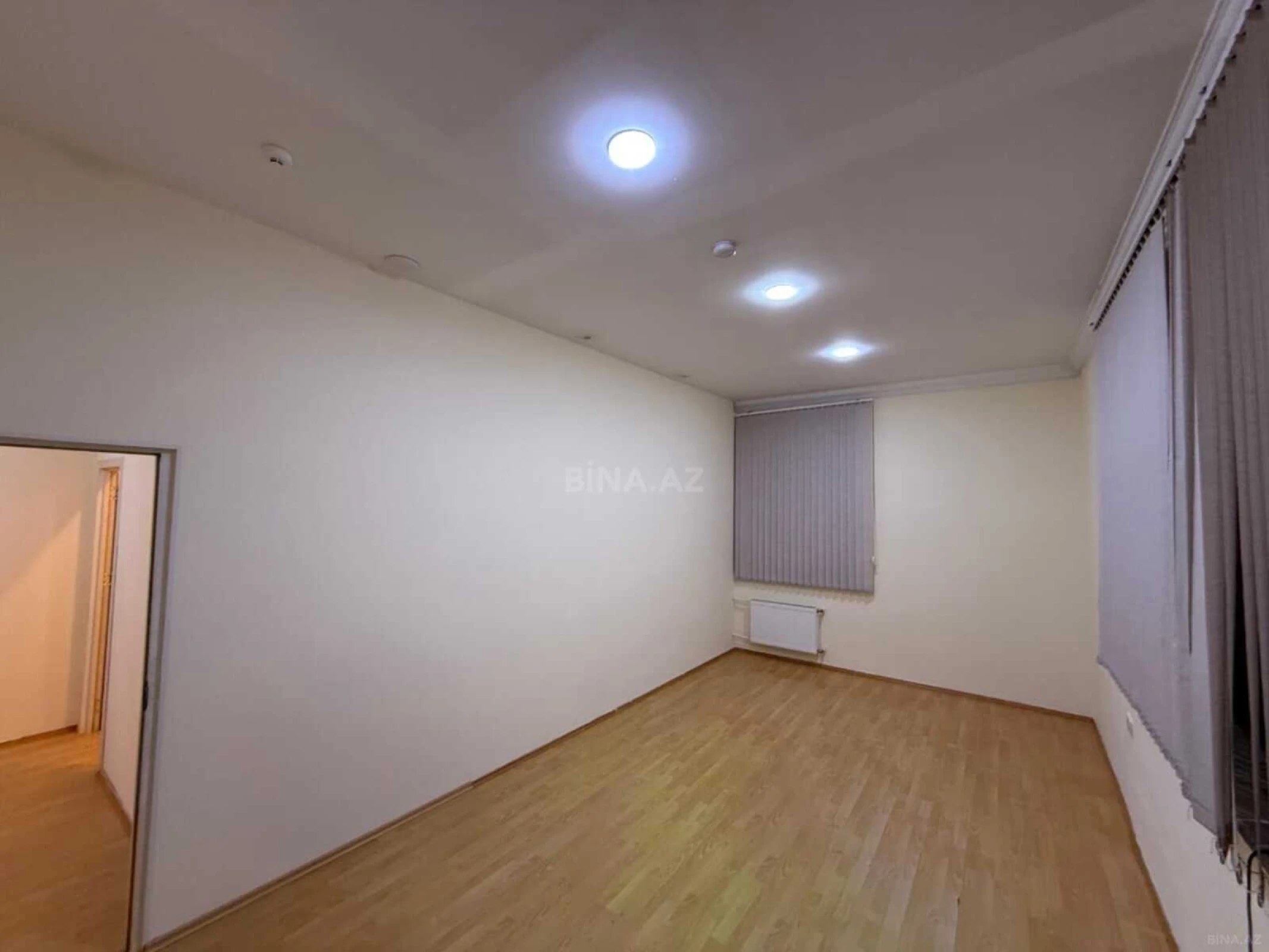 Kirayə verilir 6 otaqlı ofis 225 m²