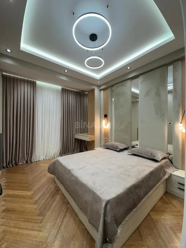 Satılır 1 otaqlı mənzil 68 m²