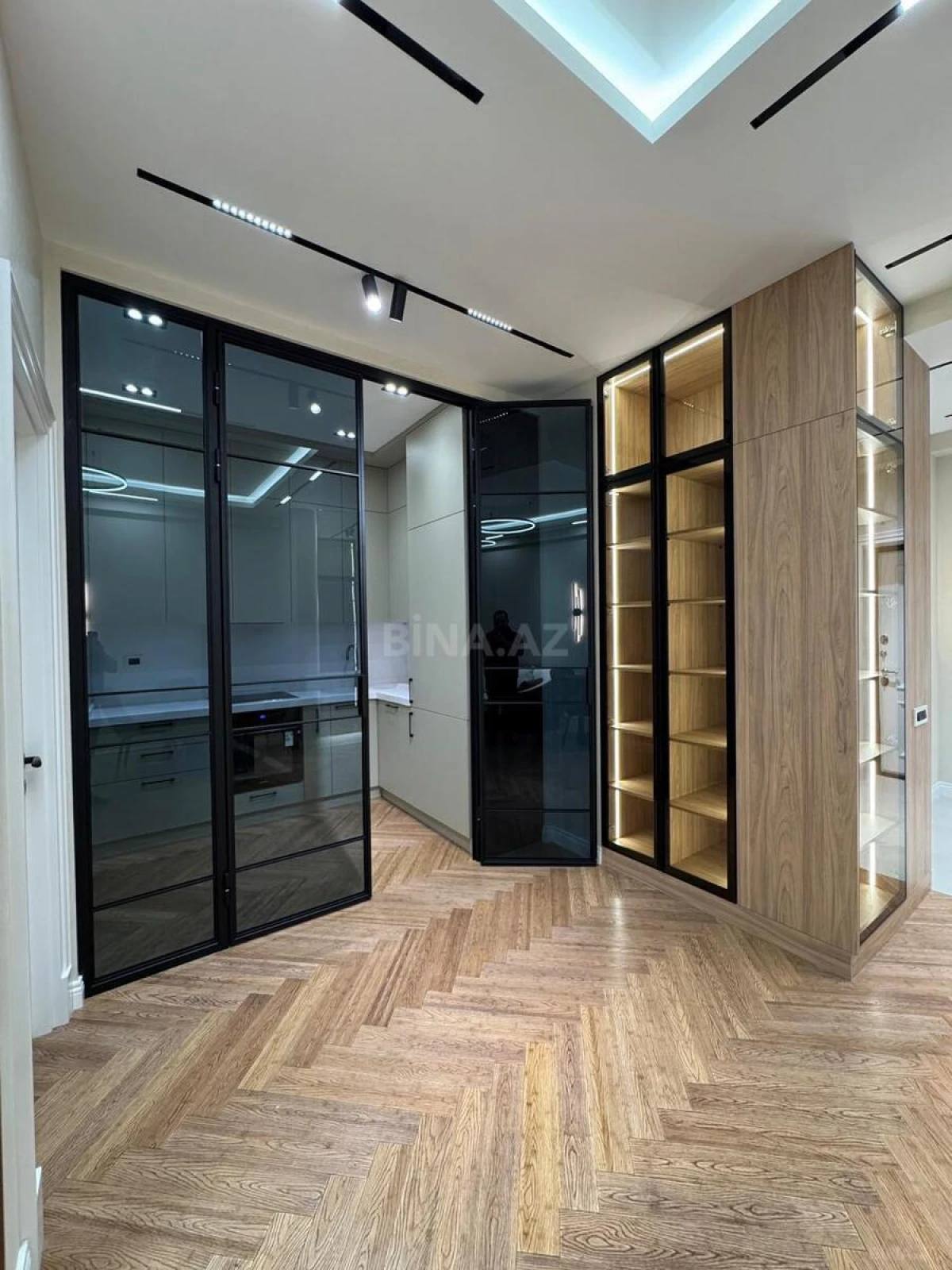 Satılır 1 otaqlı mənzil 68 m²