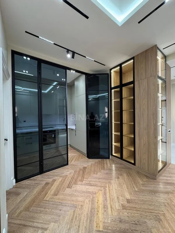 Satılır 1 otaqlı mənzil 68 m²