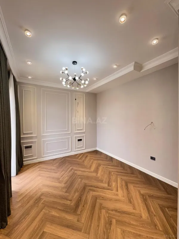Satılır 6 otaqlı həyət evi 450 m²