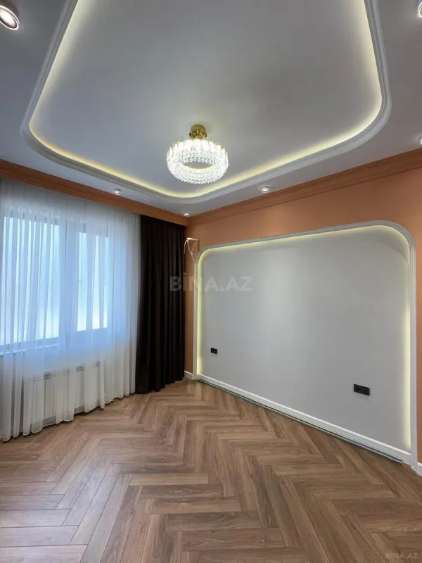 Satılır 6 otaqlı həyət evi 450 m²