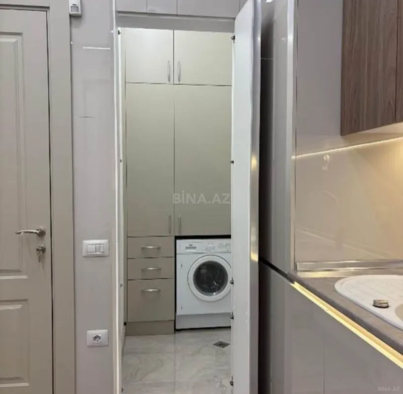 Satılır 4 otaqlı mənzil 120 m²