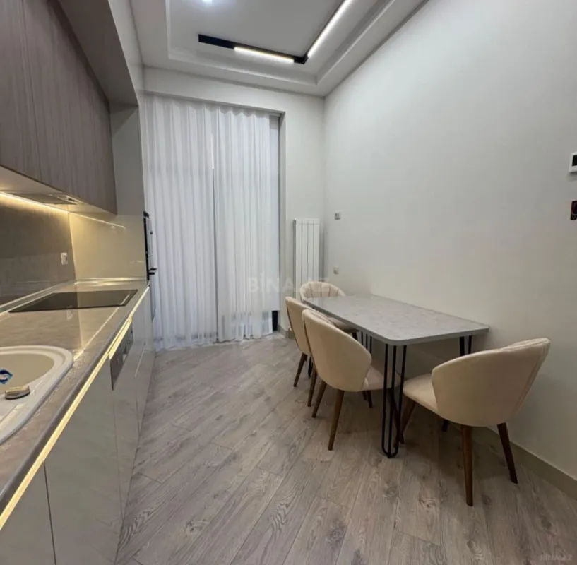 Satılır 4 otaqlı mənzil 120 m²