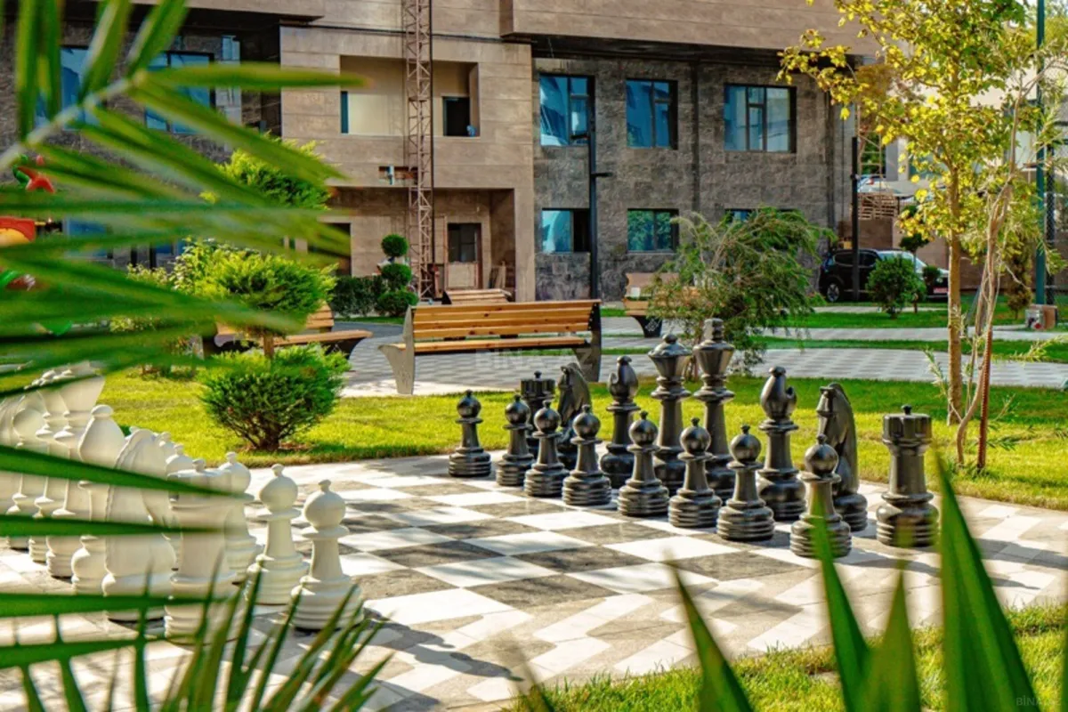 Satılır 4 otaqlı mənzil 120 m²