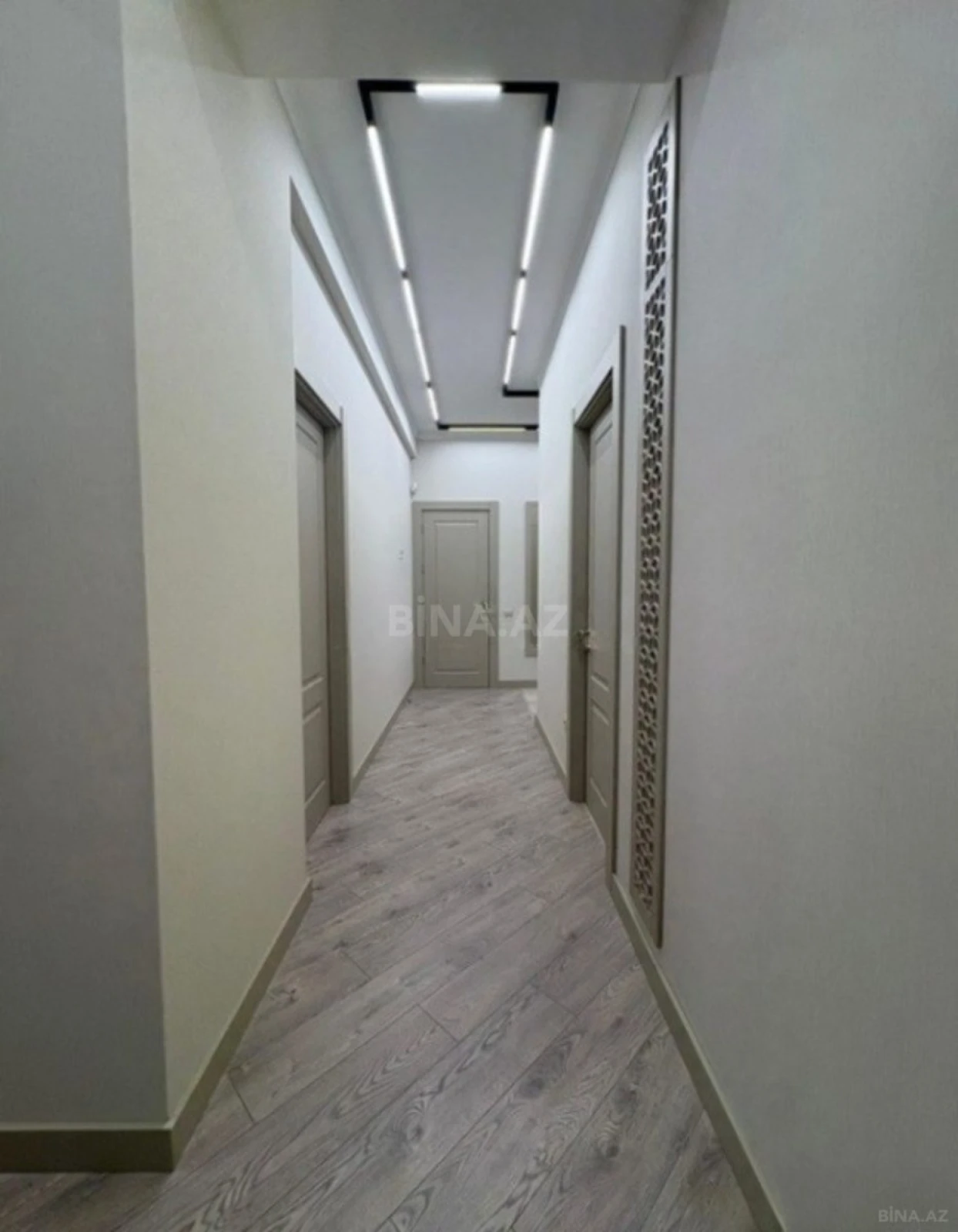 Satılır 4 otaqlı mənzil 120 m²