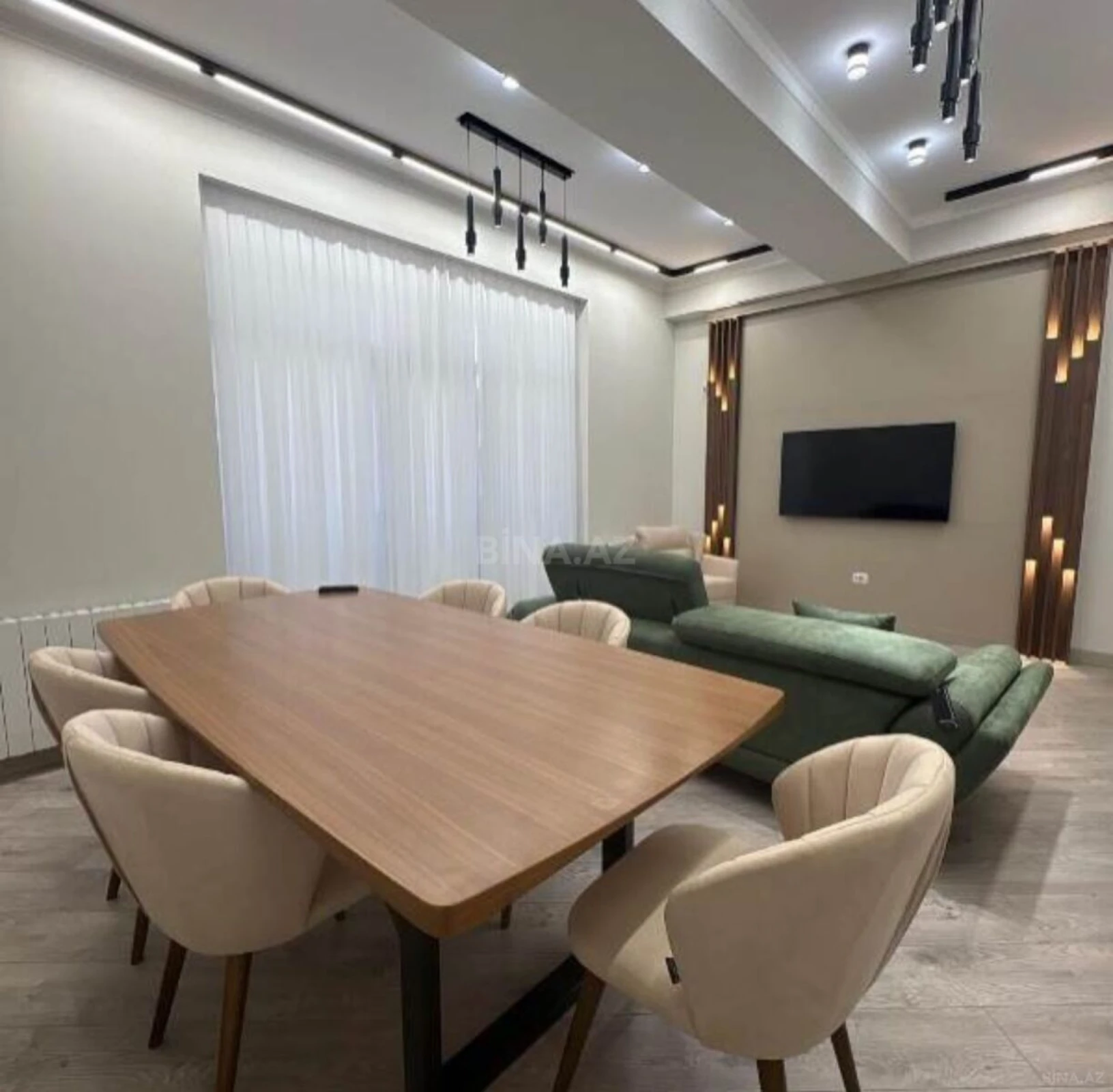 Satılır 4 otaqlı mənzil 120 m²
