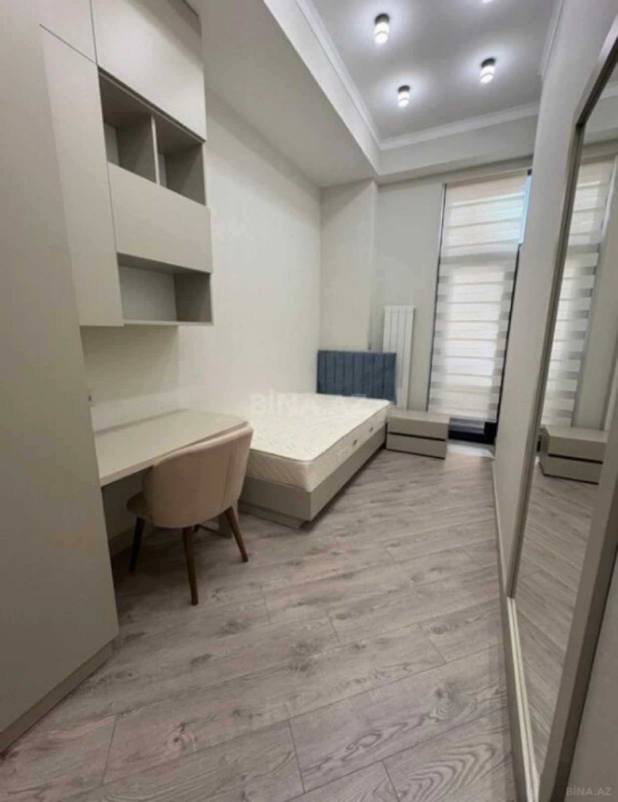 Satılır 4 otaqlı mənzil 120 m²