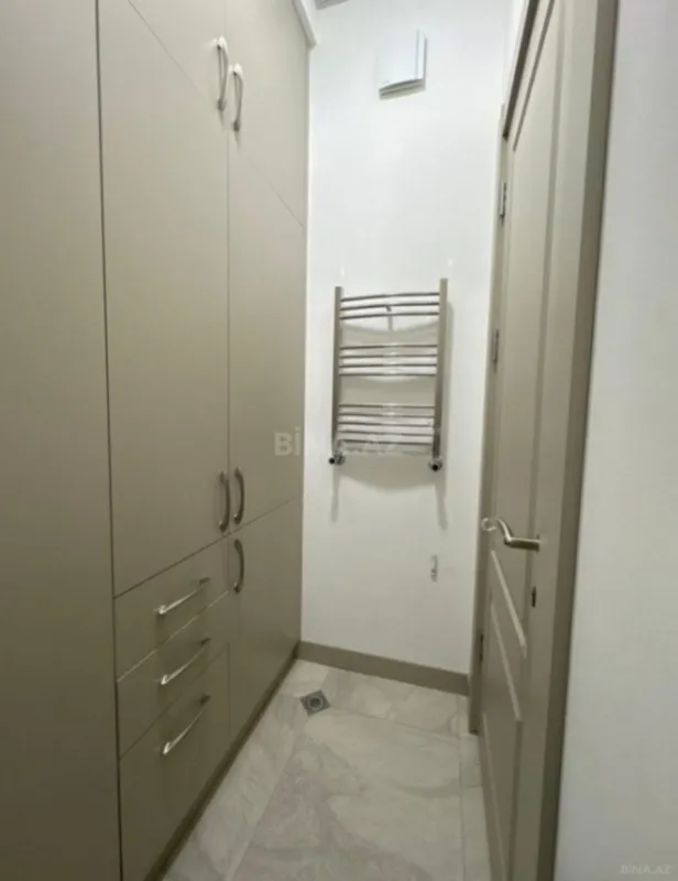 Satılır 4 otaqlı mənzil 120 m²