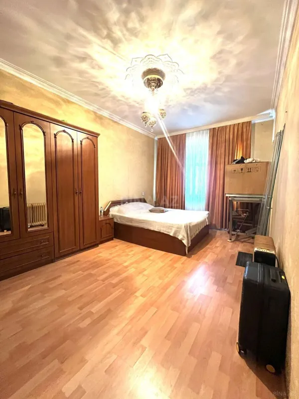 Satılır 3 otaqlı mənzil 100 m²