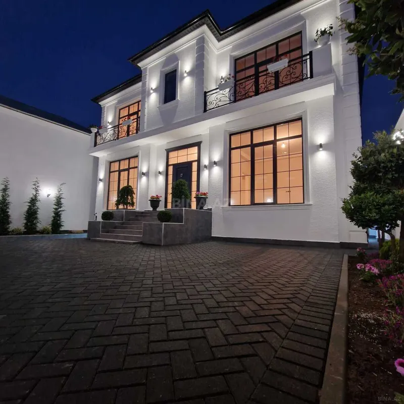 Satılır 6 otaqlı həyət evi 450 m²
