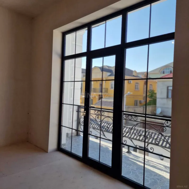 Satılır 6 otaqlı həyət evi 450 m²
