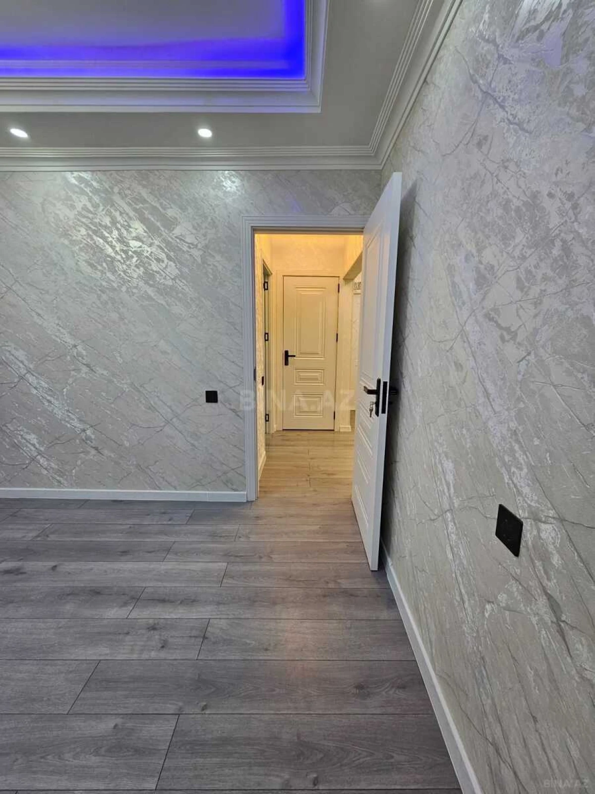 Satılır 3 otaqlı mənzil 75 m²