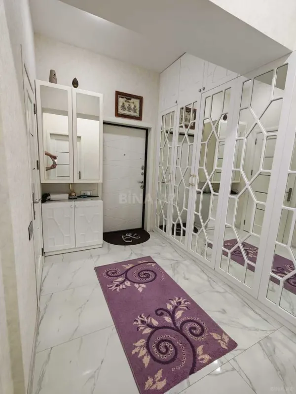 Satılır 2 otaqlı mənzil 64 m²