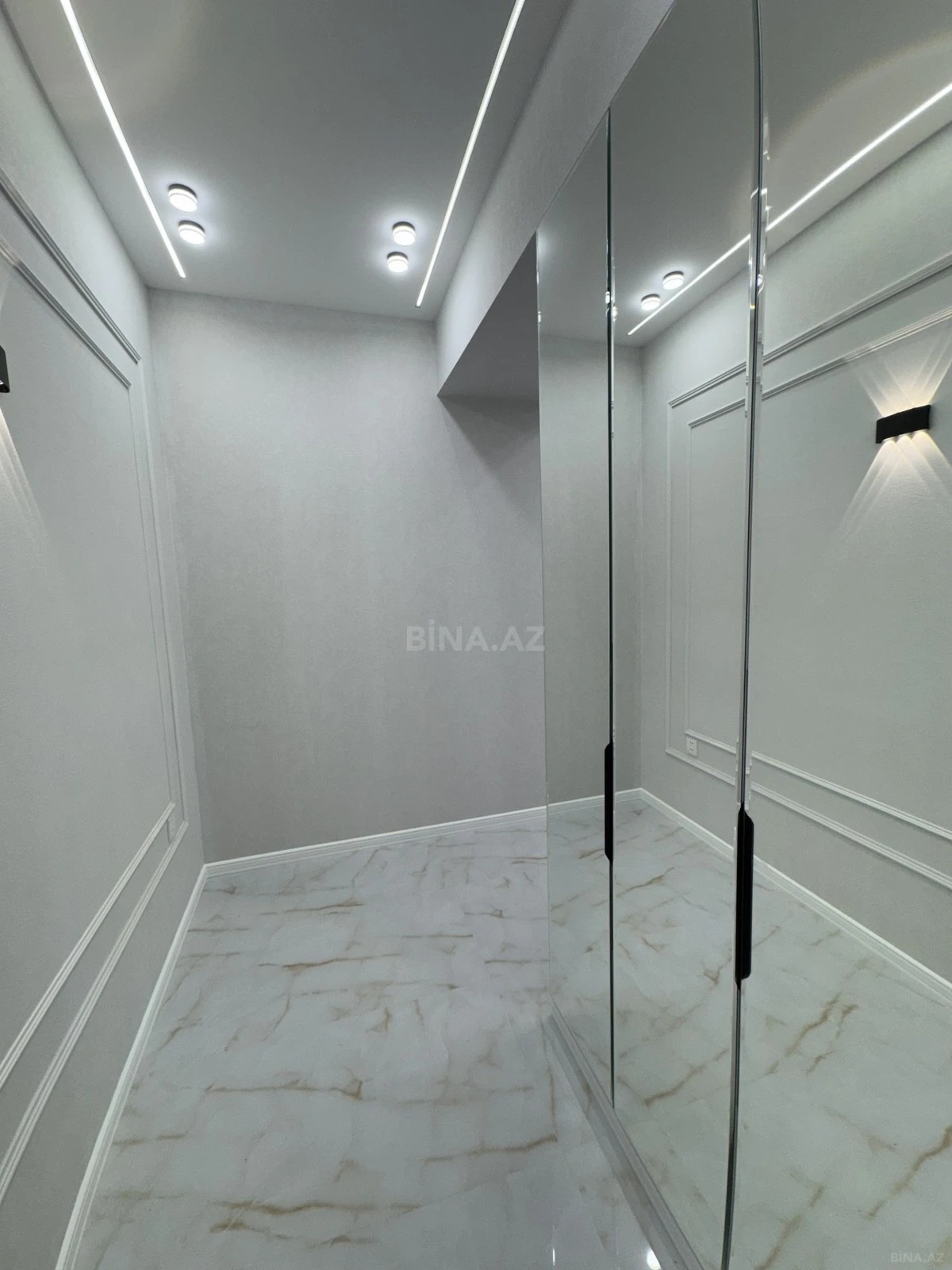 Satılır 2 otaqlı mənzil 75 m²