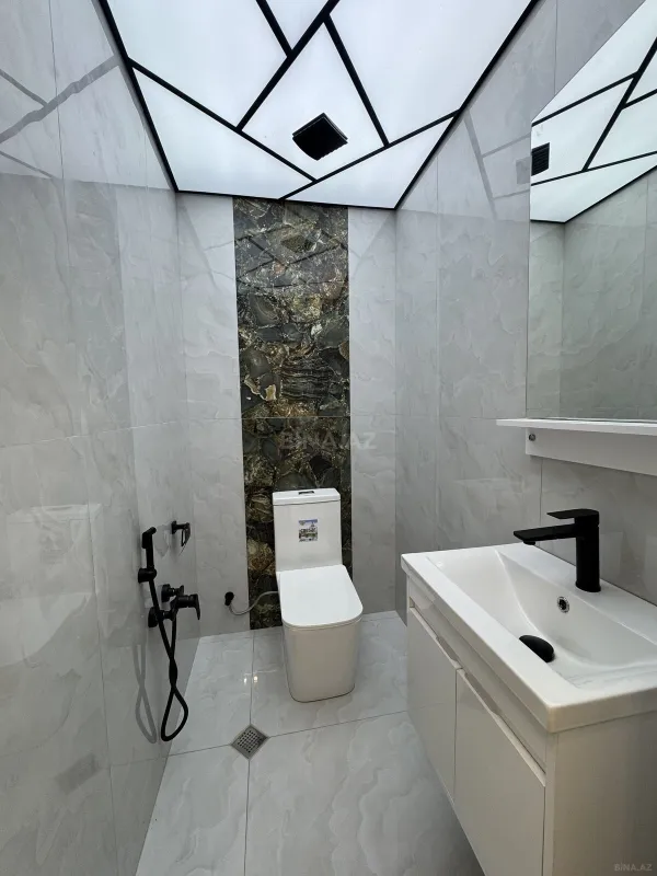 Satılır 2 otaqlı mənzil 75 m²