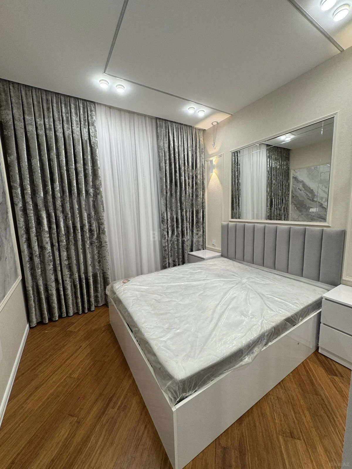 Satılır 2 otaqlı mənzil 75 m²