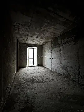 Satılır 4 otaqlı mənzil 241.9 m²