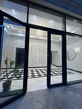 Satılır 4 otaqlı mənzil 241.9 m²
