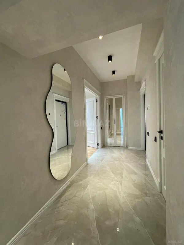 Satılır 3 otaqlı mənzil 125 m²