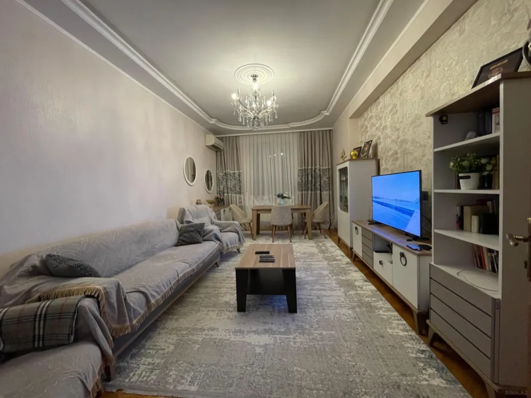 Satılır 3 otaqlı mənzil 125 m²