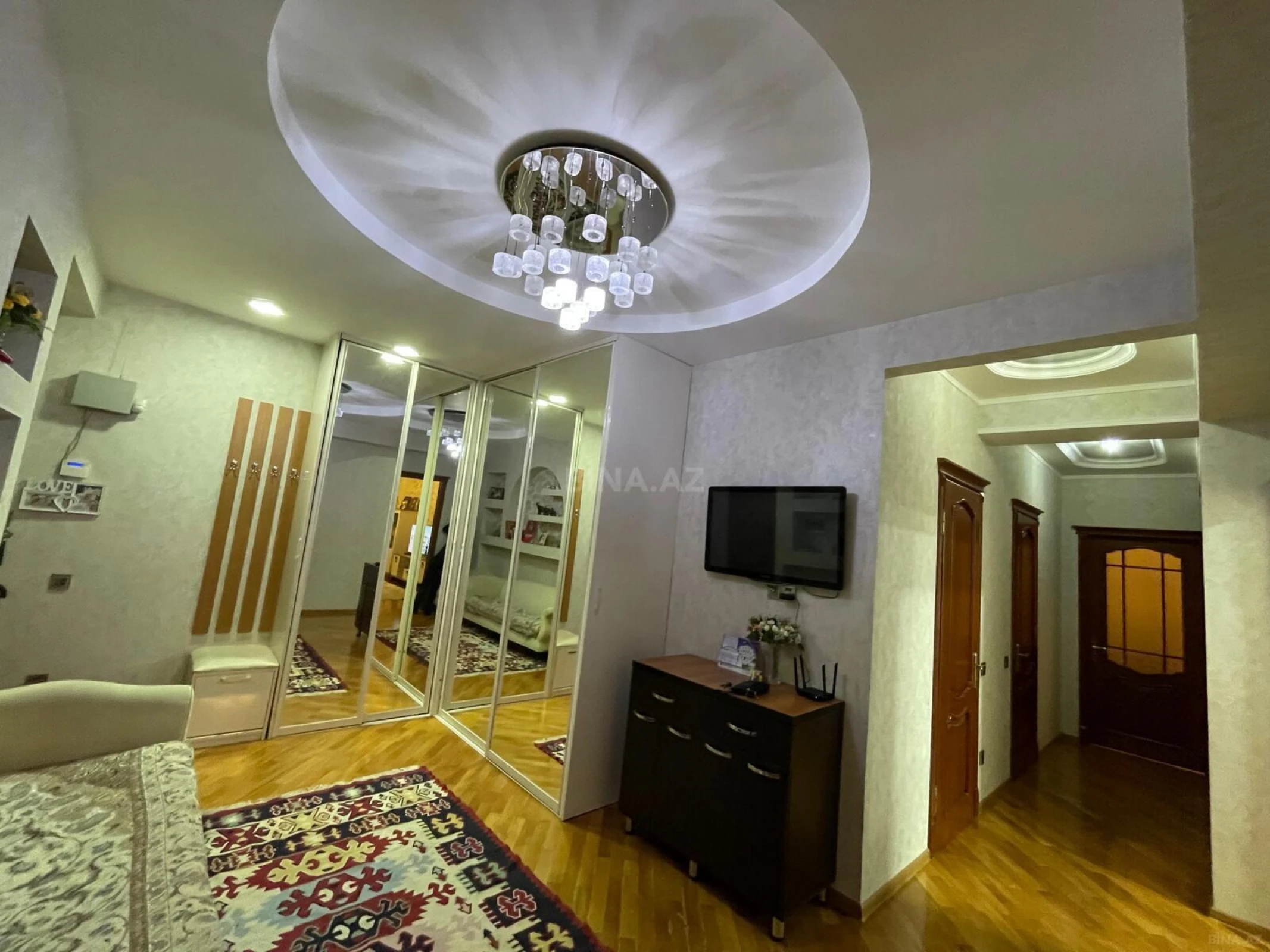 Satılır 3 otaqlı mənzil 125 m²