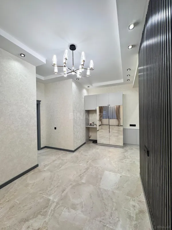 Satılır 3 otaqlı mənzil 95 m²