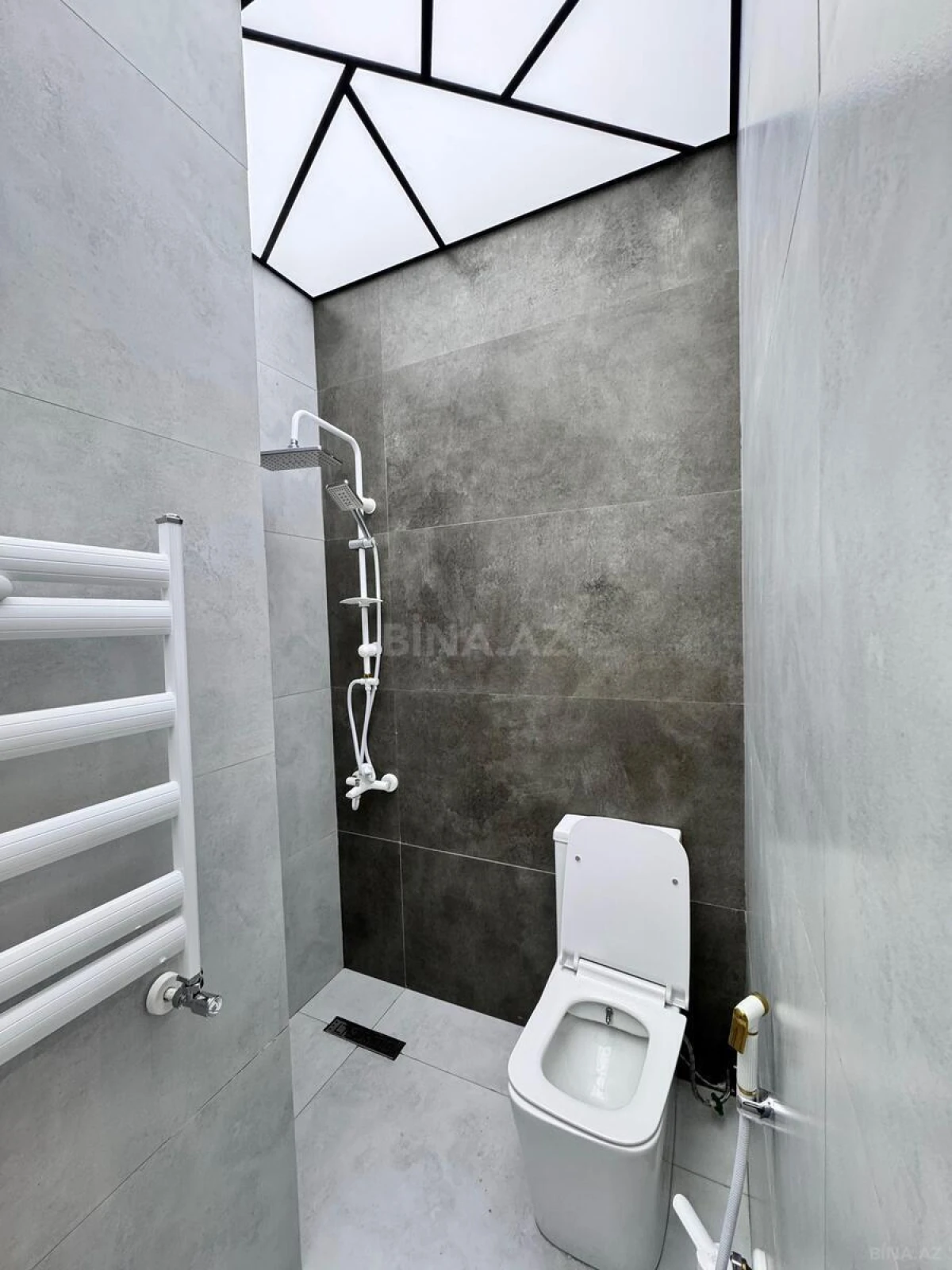 Satılır 3 otaqlı mənzil 95 m²