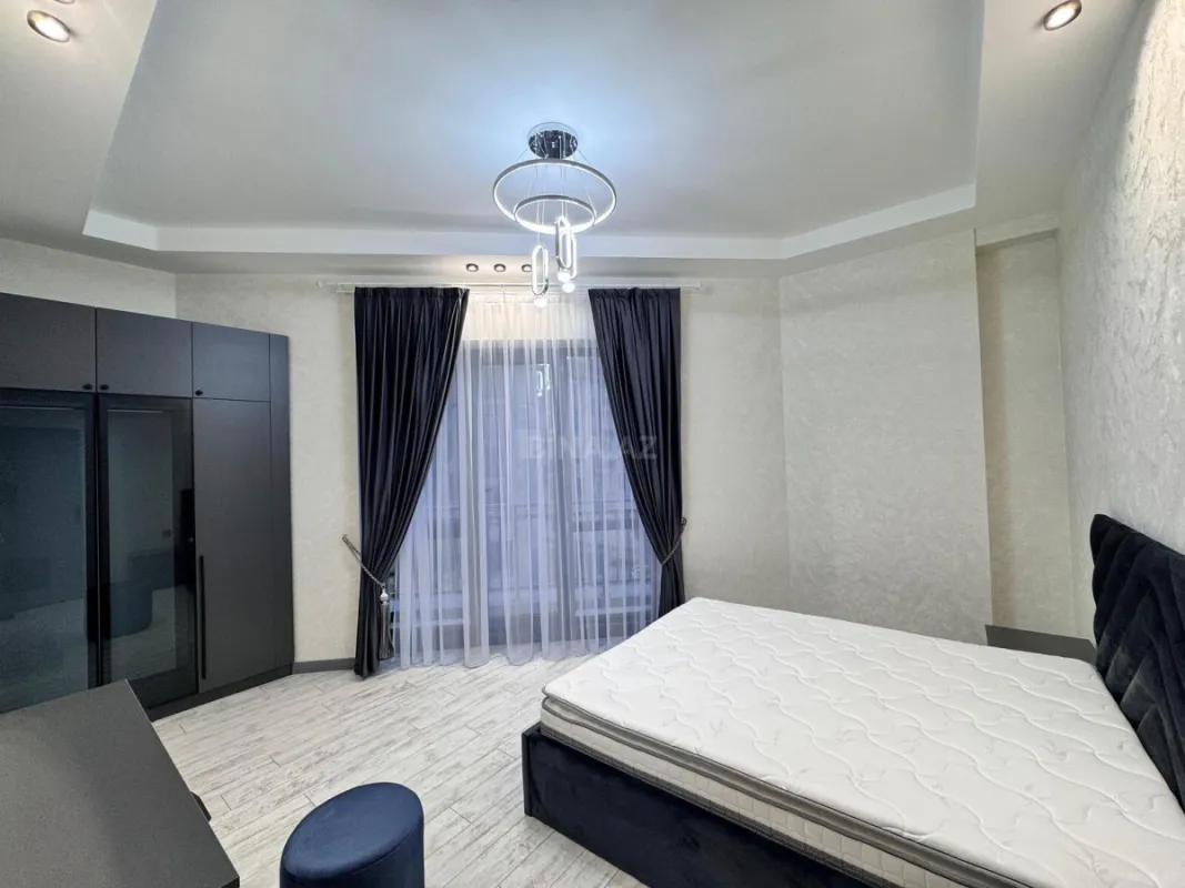 Satılır 3 otaqlı mənzil 95 m²