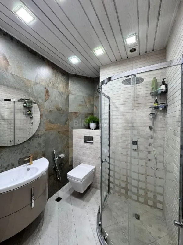 Satılır 4 otaqlı mənzil 168 m²