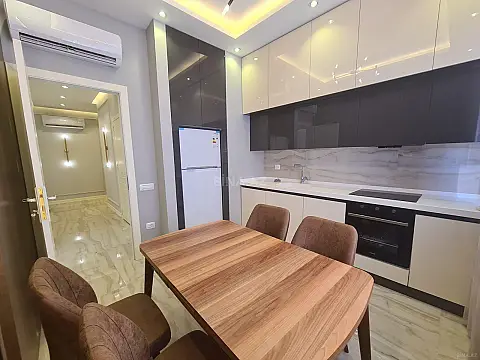 Kirayə verilir 3 otaqlı mənzil 119 m²