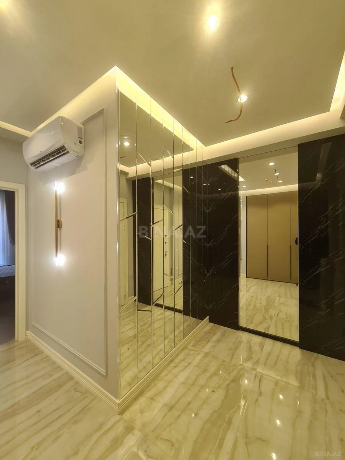 Kirayə verilir 3 otaqlı mənzil 119 m²