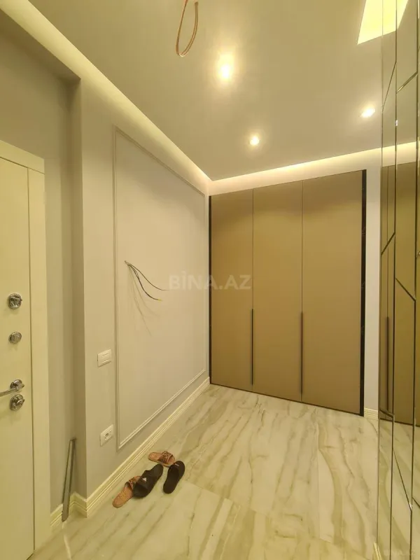 Kirayə verilir 3 otaqlı mənzil 119 m²