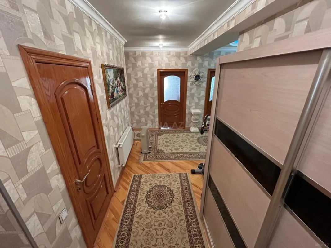 Satılır 5 otaqlı mənzil 170 m²