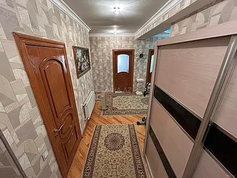 Satılır 5 otaqlı mənzil 170 m²