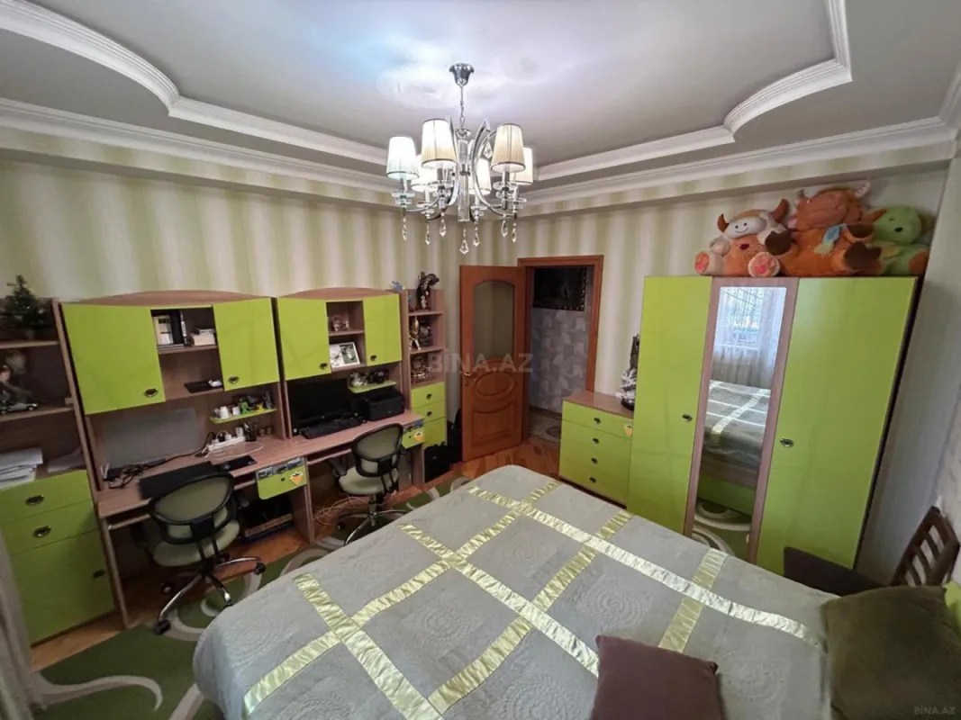 Satılır 5 otaqlı mənzil 170 m²