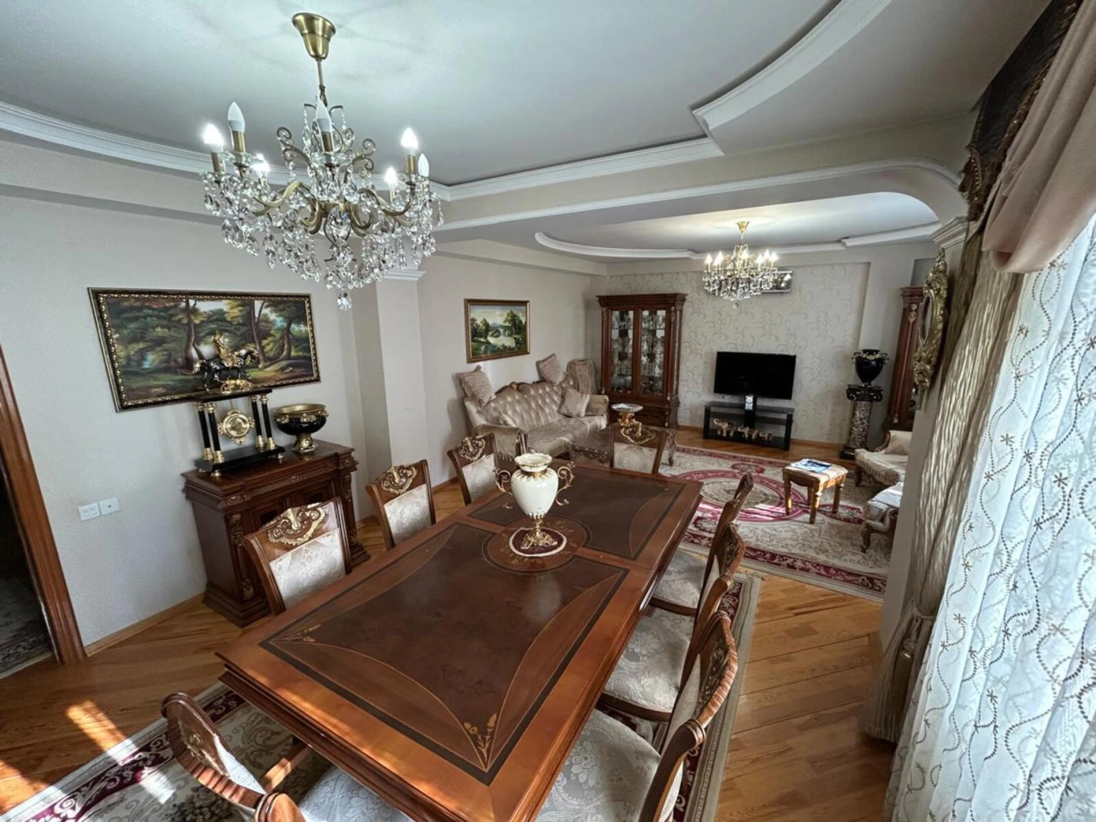 Satılır 5 otaqlı mənzil 170 m²