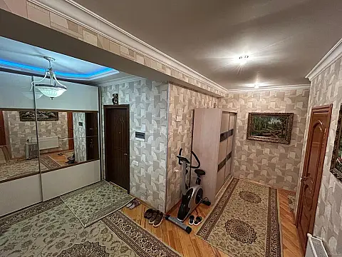 Satılır 5 otaqlı mənzil 170 m²